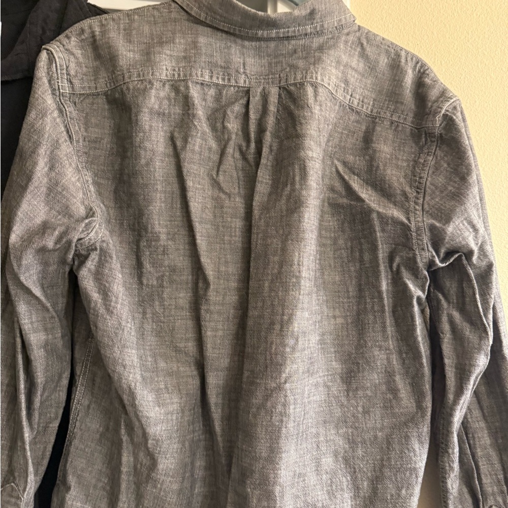 Old Navy Gray Button-Up Shirt bundle. Size Medium - Picture 2 of 12